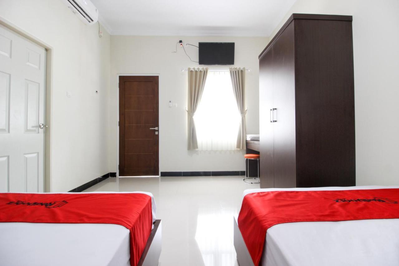 Reddoorz Syariah Plus @ Jakal Bawah 3 Kejayan Exterior photo