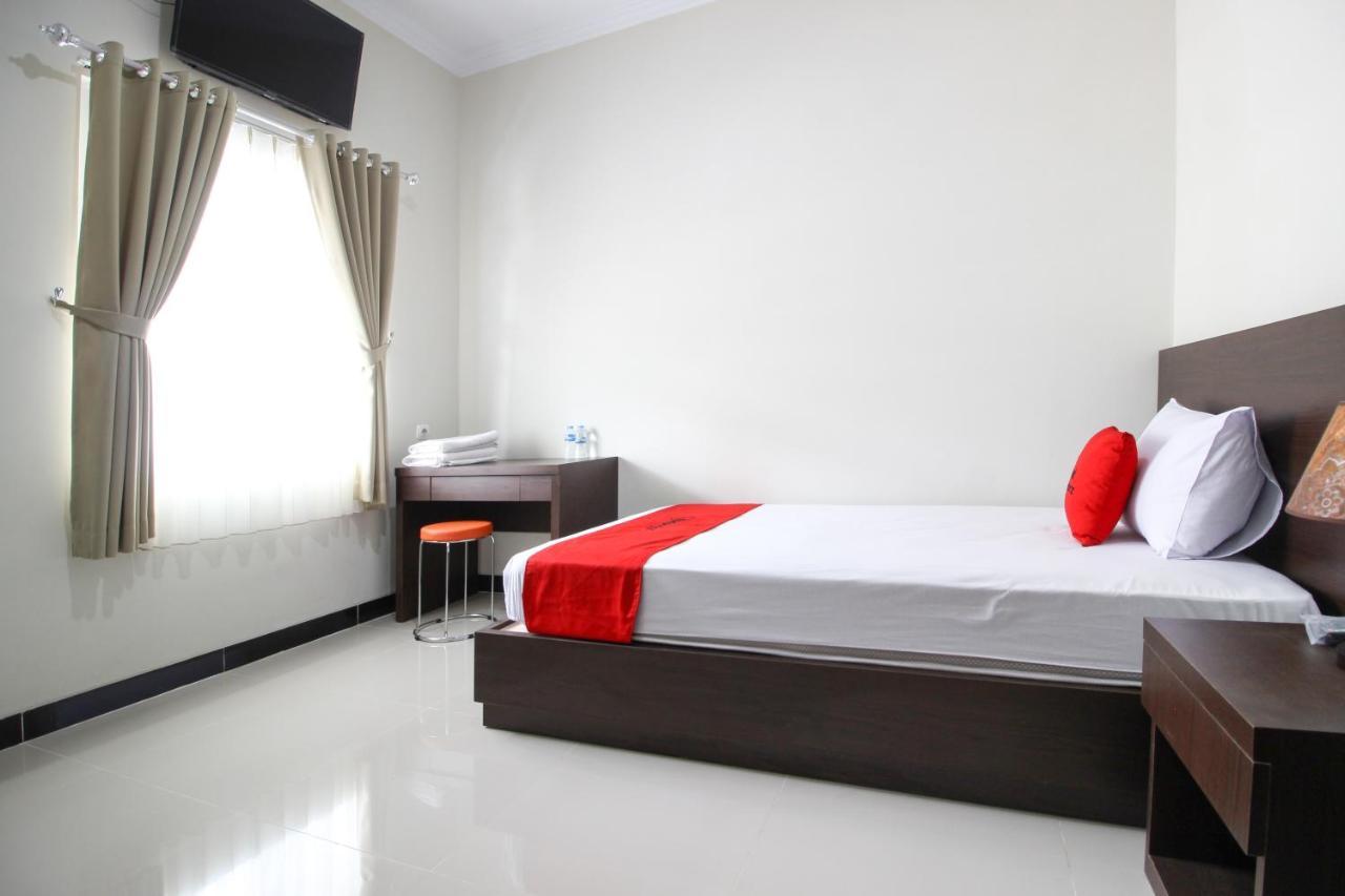 Reddoorz Syariah Plus @ Jakal Bawah 3 Kejayan Exterior photo